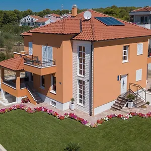  Apartman Suzana